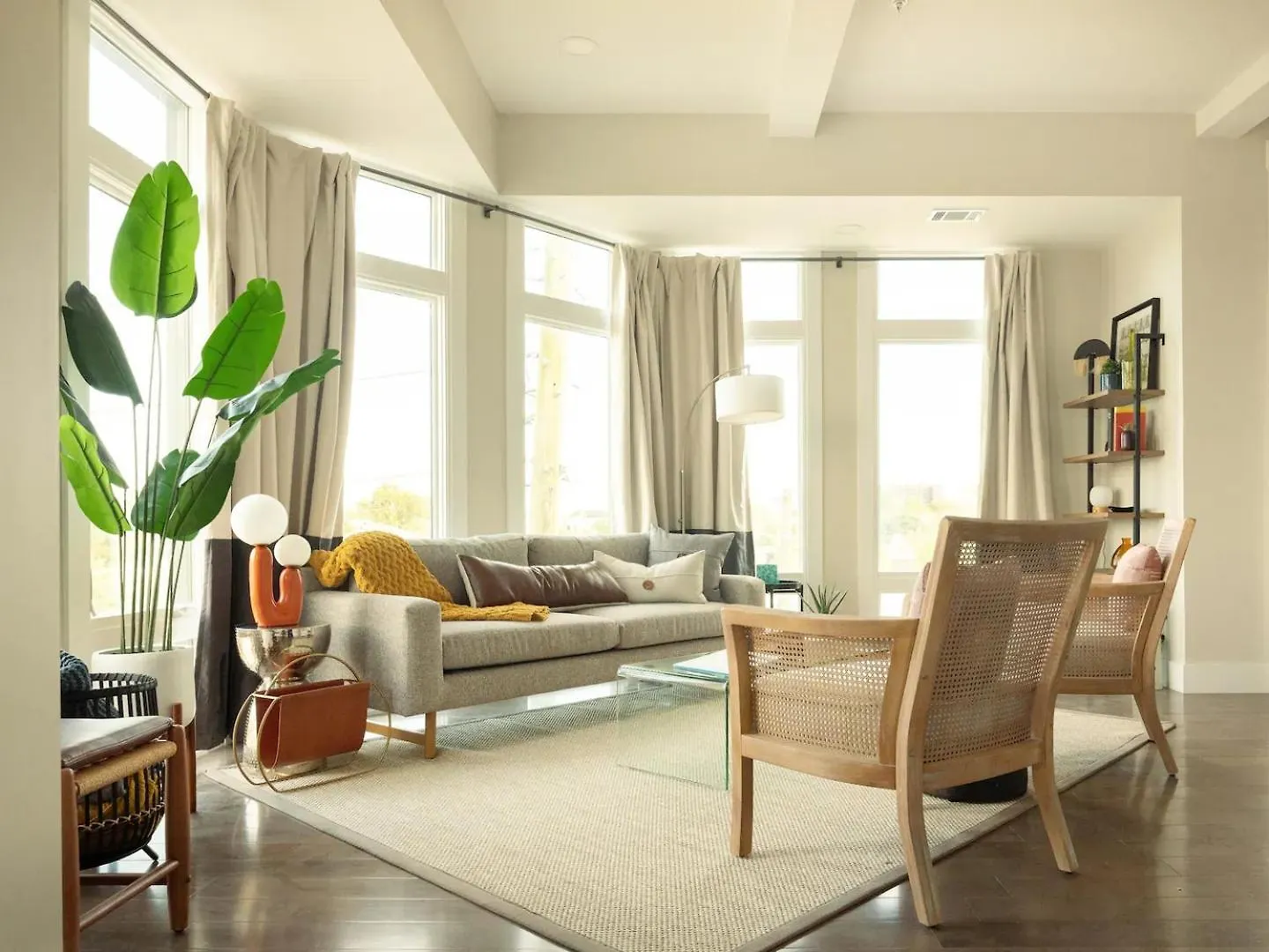 Downtown, Contemporary, 2 Bedroom, Roof Terrace! 4A Savannah 0*,