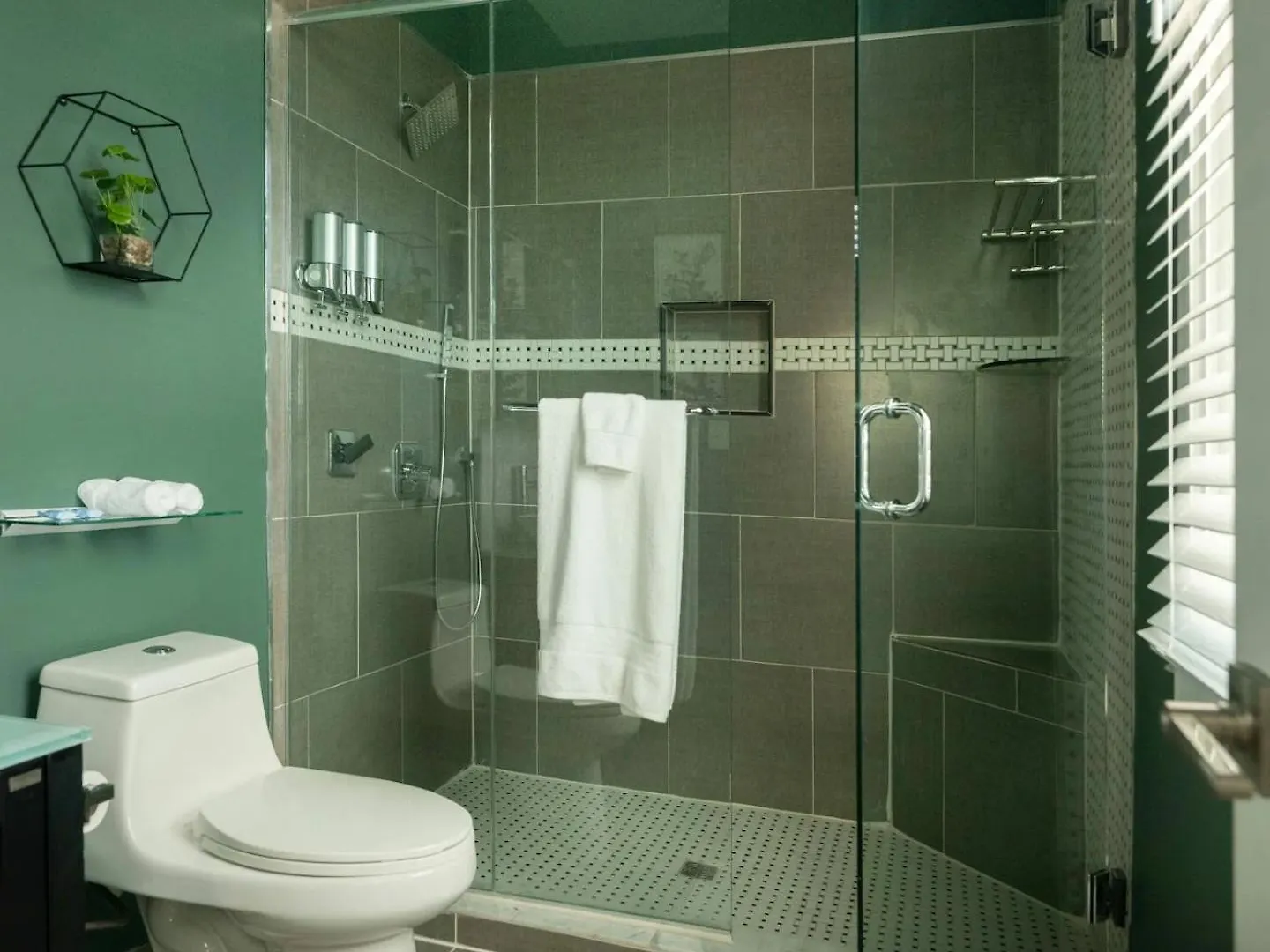 Downtown, Contemporary, 2 Bedroom, Roof Terrace! 4A Savannah 0*,  Estados Unidos
